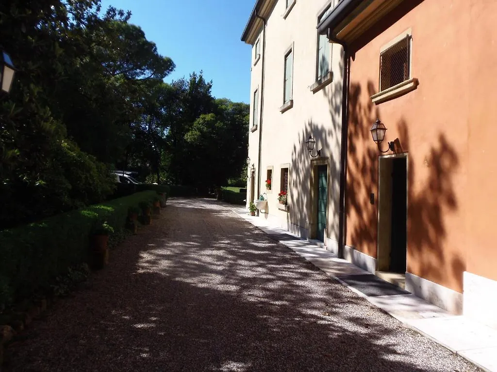 Relais Villa San Matteo San Pietro in Cariano Bed and Breakfast